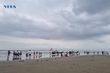 Biển Hải Lĩnh thu hút đông du khách dịp nghỉ lễ