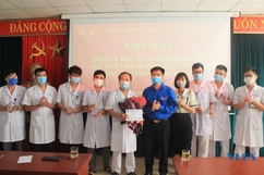Đảng ủy và Đoàn thanh niên Khối Cơ quan và Doanh nghiệp tỉnh gặp mặt đoàn y, bác sĩ tham gia phòng chống dịch COVID-19 tại thành phố Hồ Chí Minh