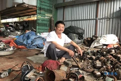 Người đàn ông buôn sắt vụn ngay thẳng và triết lý cuộc đời dạy con, cháu
