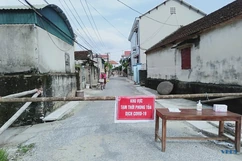 Đảm bảo đời sống cho người dân trong khu vực phong tỏa thôn Đồng Bồng