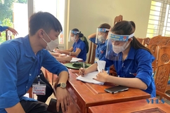 Đoàn Thanh niên huyện Thường Xuân tích cực hỗ trợ tiêm vaccine