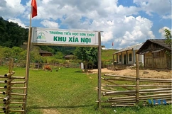Nỗ lực xóa điểm trường lẻ bậc tiểu học tại huyện vùng cao Quan Sơn
