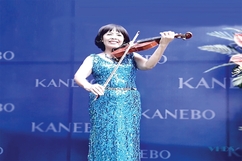 Nghệ sĩ violon Tuyết Chinh: Gặp nhau là đàn, là hát