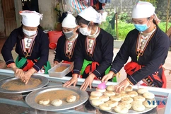 Thưởng thức “Tết năm cùng