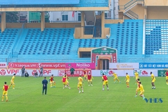 Đông Á Thanh Hóa tập làm quen sân Hàng Đẫy, tự tin hướng đến trận đối đầu Hà Nội FC
