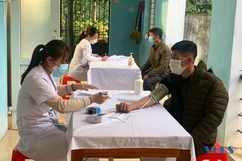 Huyện miền núi Bá Thước đẩy nhanh tiến độ tiêm vắc xin COVID-19 mũi bổ sung và nhắc lại