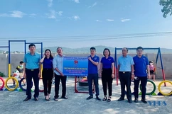 Huyện đoàn Hà Trung khánh thành công trình điểm vui chơi cho thiếu nhi tại xã Hoạt Giang