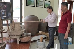 Nhớ nghề đóng cối xay lúa xưa