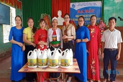 Hội LHPN Như Thanh trao hỗ trợ mái ấm và chỉ đạo ra mắt mô hình