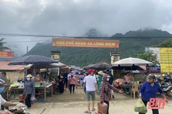 Mua gì ở chợ phiên Phố Đoàn?