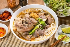 Bún Huế “lai” Thanh
