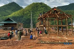Niềm vui mới của bà con khu Cò Hương