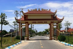 Cổng làng thời kiểu mẫu