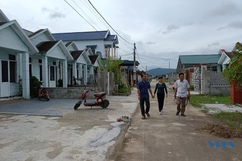 Yên Định: Ổn định cuộc sống dân nghèo sinh sống trên sông