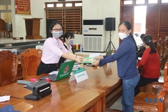 Ngân hàng CSXH huyện Hậu Lộc giải ngân vốn vay đối với học sinh, sinh viên