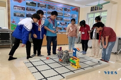 Học sinh THCS huyện Lang Chánh tham dự cuộc thi VEX IQ Robotics toàn quốc 2023