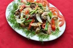 Cá tầm xào nấm hương