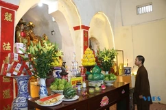 Thăm chùa cổ Hương Long