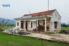 Nhà văn hóa thành nơi tập kết phế liệu