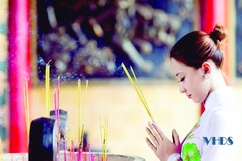 Hương trầm vương vấn tiết vu lan