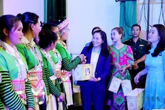 Giữ gìn, phát huy giá trị văn hóa dân tộc Mông