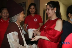 Trao gửi yêu thương