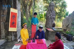 “Mùng một tết cha, mùng hai tết mẹ, mùng ba tết thầy”