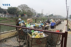 Giải tỏa các điểm tập kết xe chở rác gây ô nhiễm