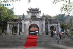Về thăm núi Gai