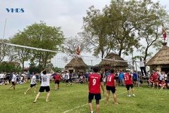 Sôi nổi giải bóng chuyền da nam tại Lễ hội đền thờ Lê Hoàn