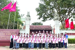 Vào đội tại “địa chỉ đỏ”