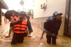 Sát cánh cùng người dân ứng phó với lũ, lụt