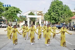Phát triển hoạt động văn hóa - thể thao cho người cao tuổi