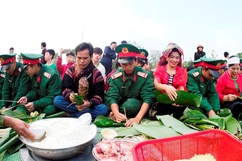 Chương trình “Bánh chưng xanh - Tết vì người nghèo” năm 2025