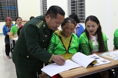 Lớp học xóa mù nơi biên giới 