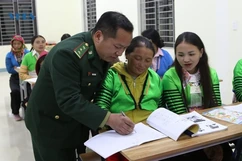 Lớp học xóa mù nơi biên giới 