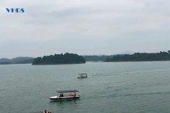 Bến En xanh - một ngày xuân