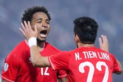Vinicius, Xuân Son và chuyện “Tiền không phải là tất cả”