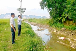 Sông Nhơm đang bị bức tử