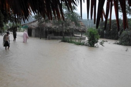 Chủ tịch UBND tỉnh yêu cầu khắc phục hậu quả mưa lũ do ảnh hưởng của bão số 4
