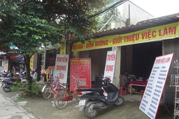 Viết tiếp chuyện “loạn” trung tâm dịch vụ việc làm không phép: Buông lỏng quản lý hoạt động dịch vụ việc làm