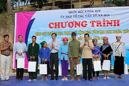 Ủy ban về các vấn đề xã hội của Quốc hội khảo sát tình hình phát triển KT-XH tại Mường Lý