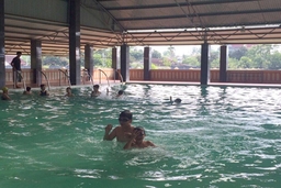 Những người mang mùa hè đến cho con trẻ