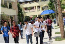 Hơn 1.500 thí sinh thi ngày thứ 2 Kỳ thi vào lớp 10 Trường THPT chuyên Lam Sơn