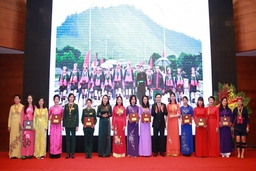 Trao tặng Giải thưởng Phụ nữ Việt Nam năm 2017