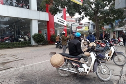 Lao động tự do nhọc nhằn việc cuối năm