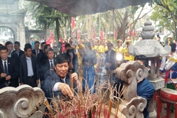 Dâng hương kỷ niệm 600 năm ngày phát động khởi nghĩa Lam Sơn