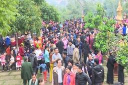 Linh thiêng lễ hội đầu năm