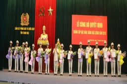 230 cán bộ, chiến sỹ Cảnh sát PCCC được thăng cấp bậc hàm, nâng bậc lương