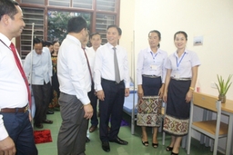 Đoàn cấp cao tỉnh Hủa Phăn thăm Trường Chính trị tỉnh Thanh Hóa